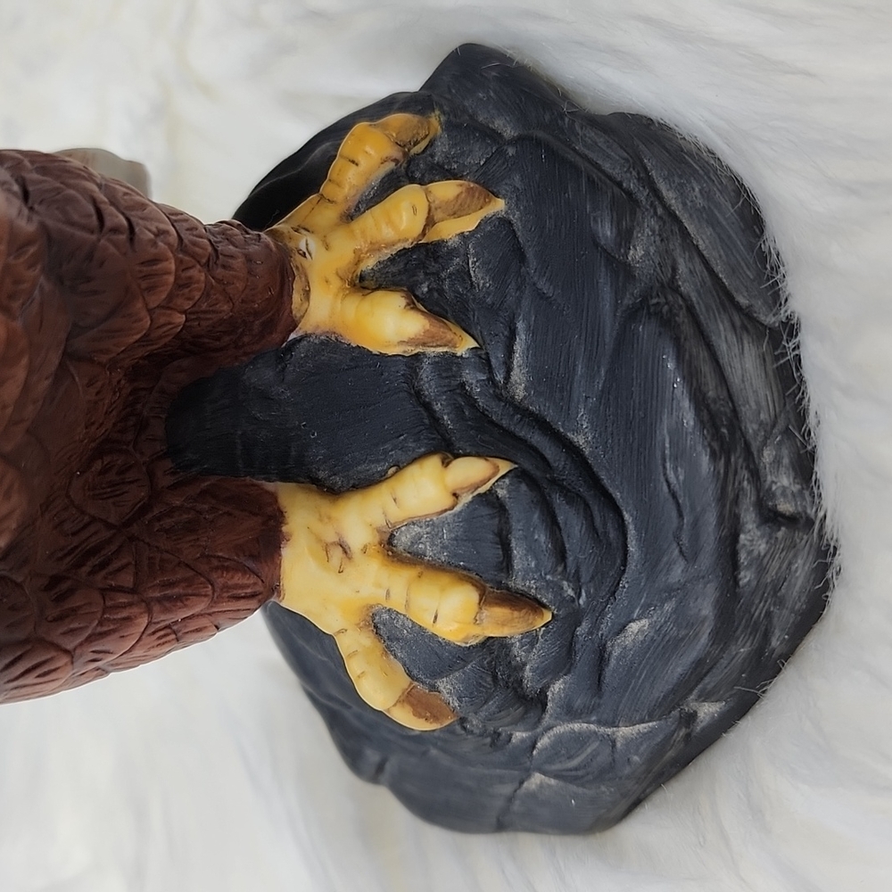 Avon 1982 Porcelain Bald Eagle Figurine Pride Of America Handcrafted For Avon - Picture 10 of 16